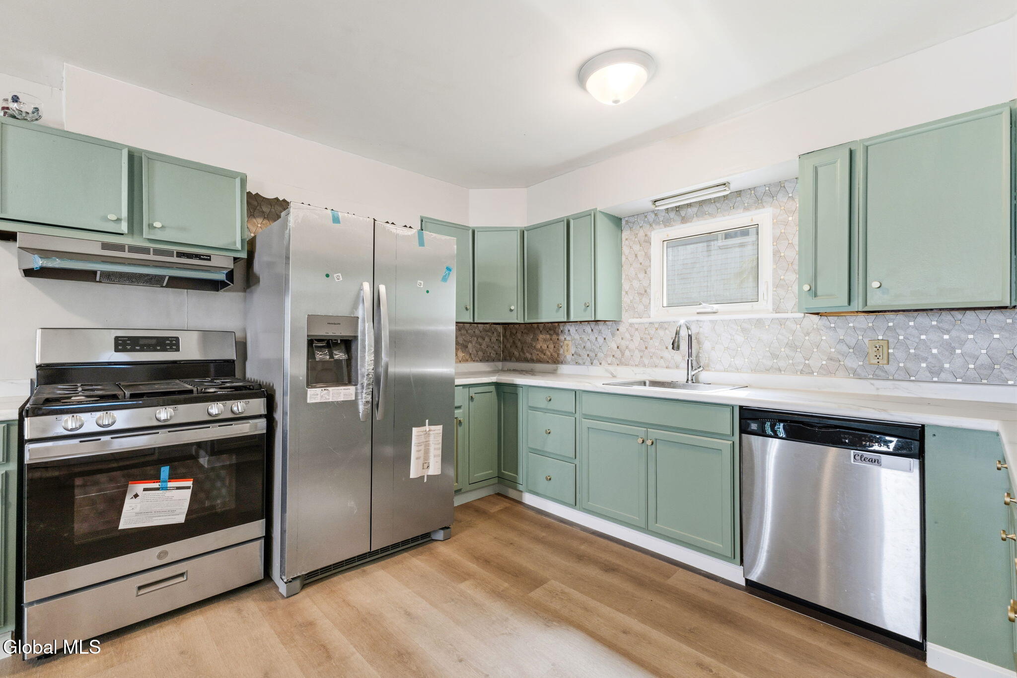 19 Matthew Street Johnstown NY 12095