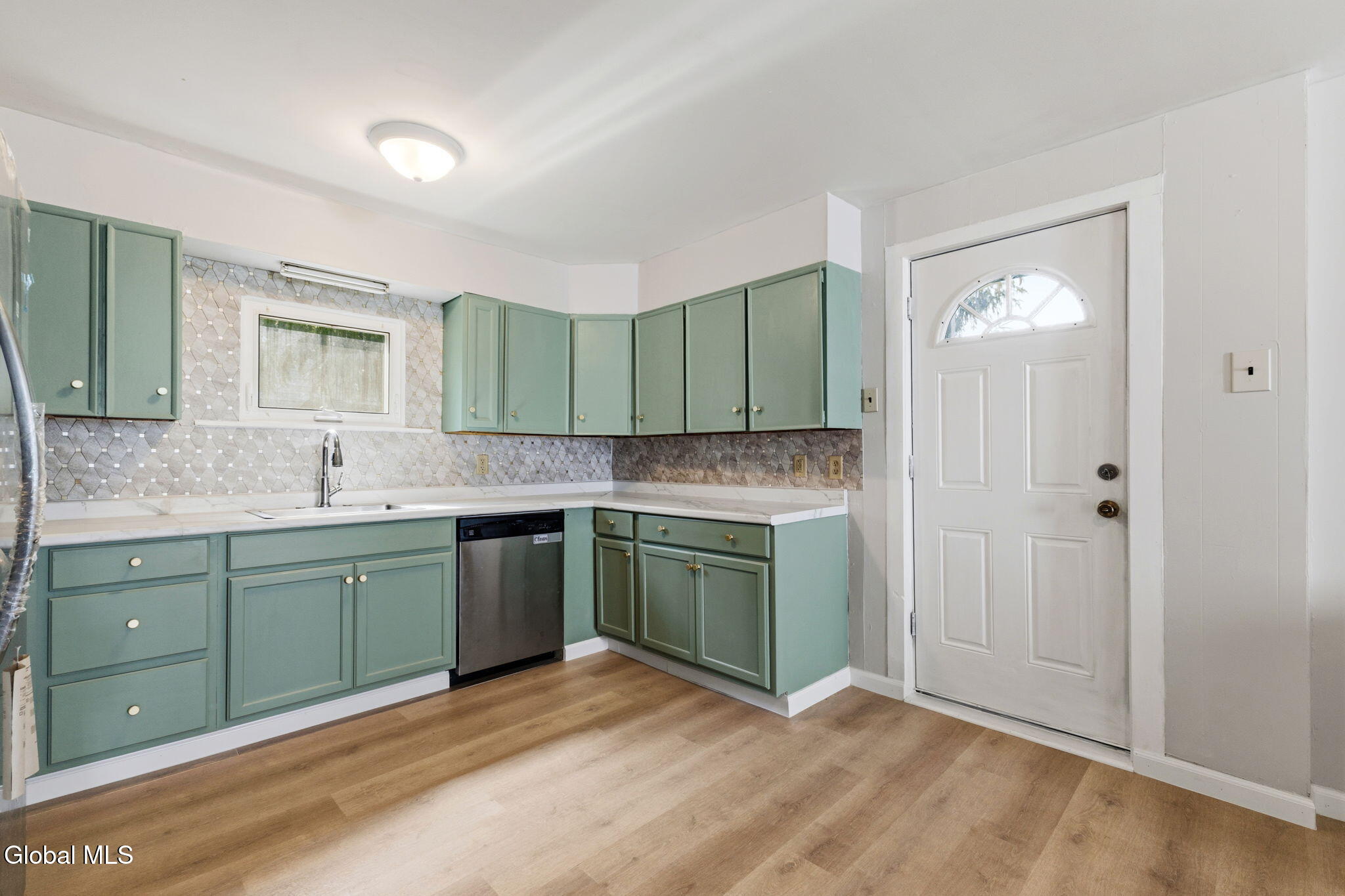 19 Matthew Street Johnstown NY 12095