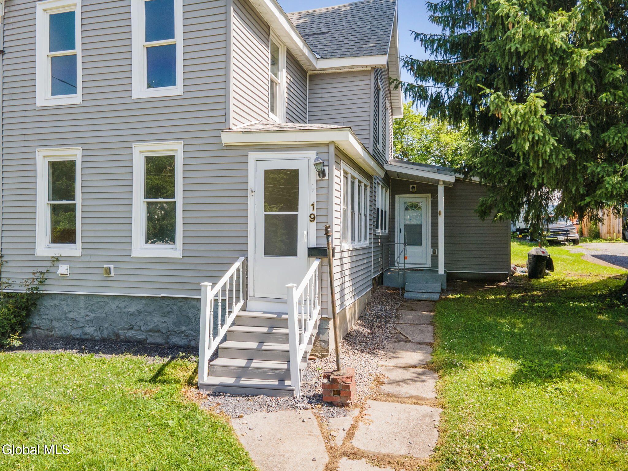 19 Matthew Street Johnstown NY 12095