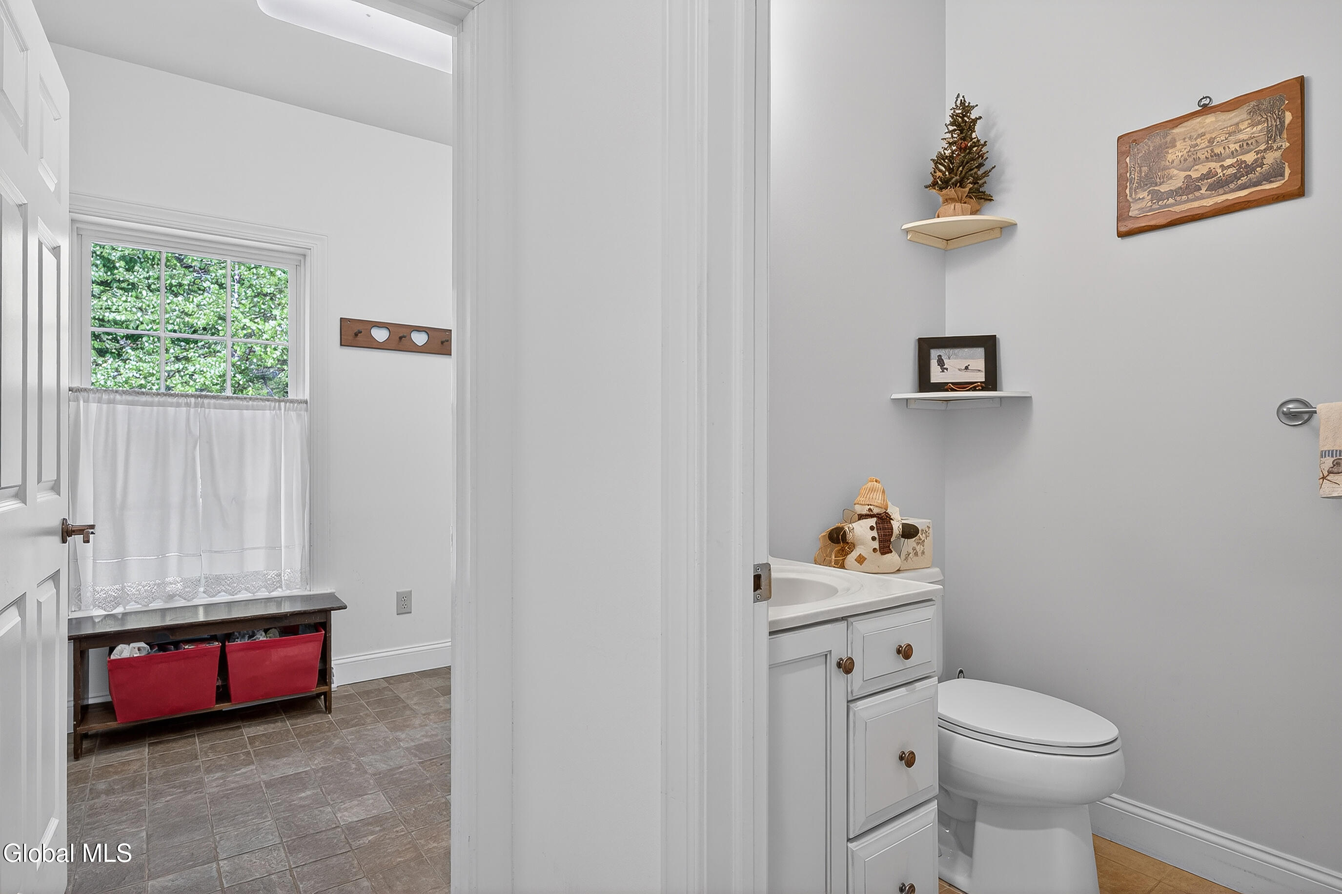 76 Journey Lane Glenmont NY 12077