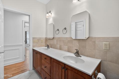 76 Journey Lane Glenmont NY 12077