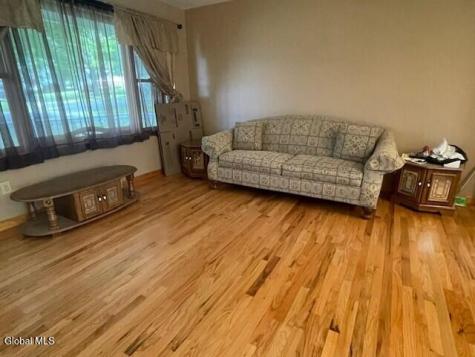 14 Glen Dr Drive Troy NY 12180