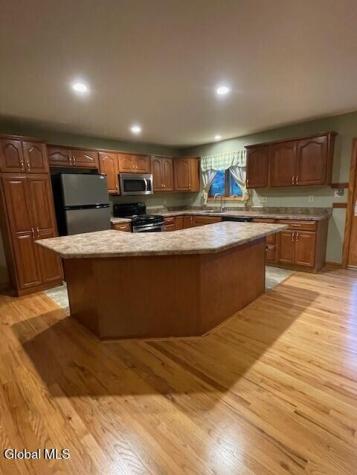 14 Glen Dr Drive Troy NY 12180