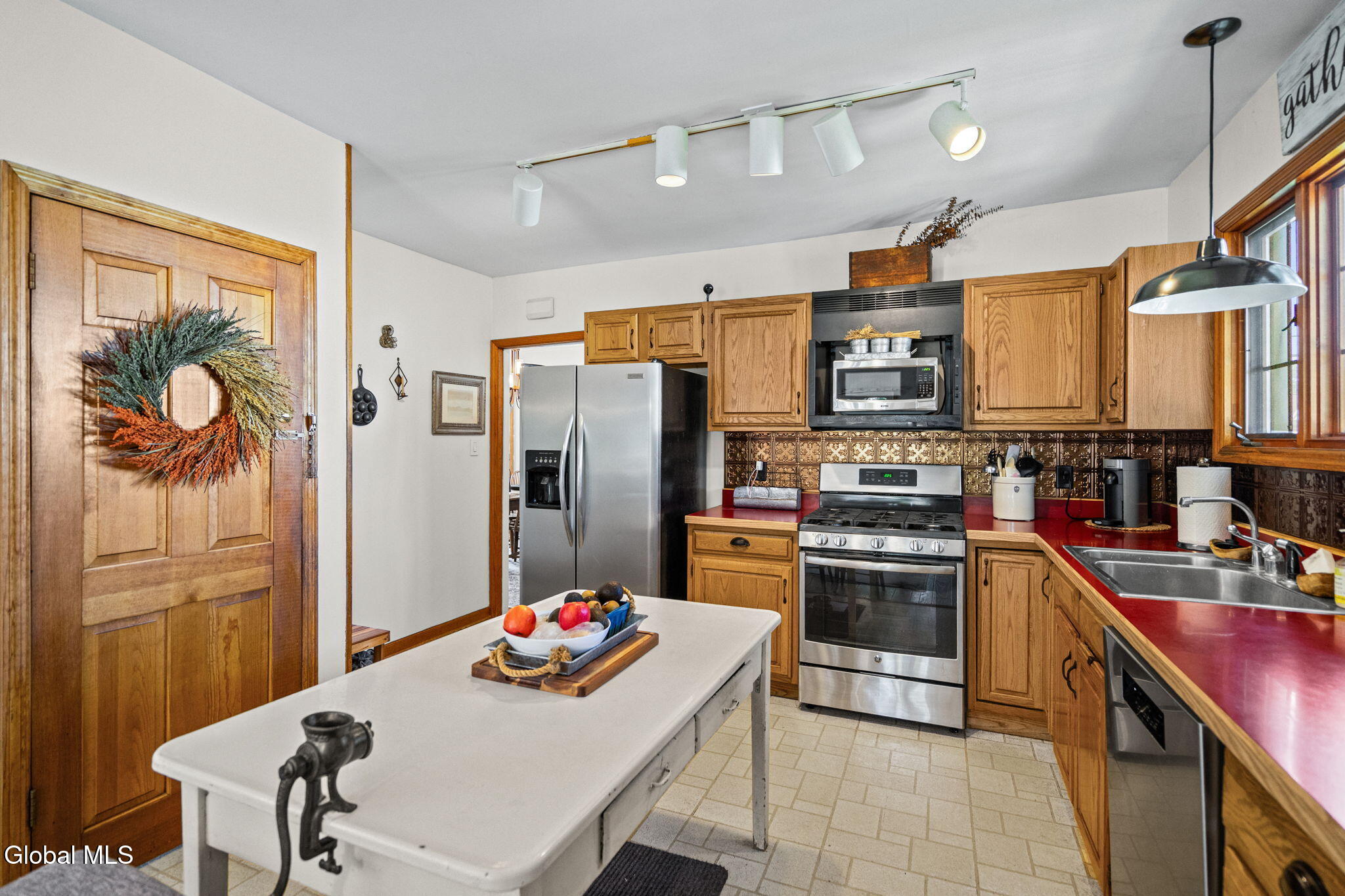 1176 Dean Street Schenectady NY 12309