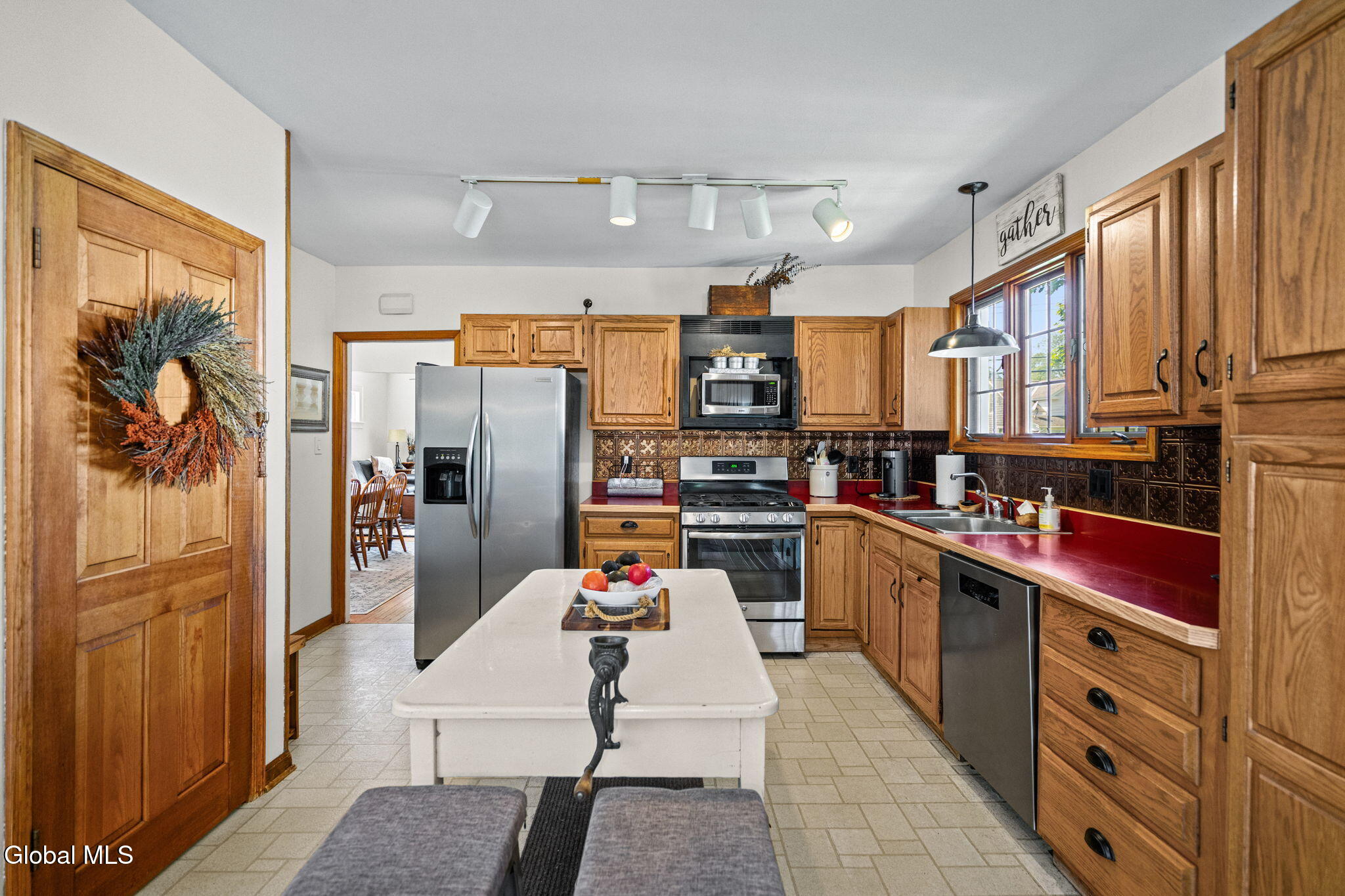 1176 Dean Street Schenectady NY 12309