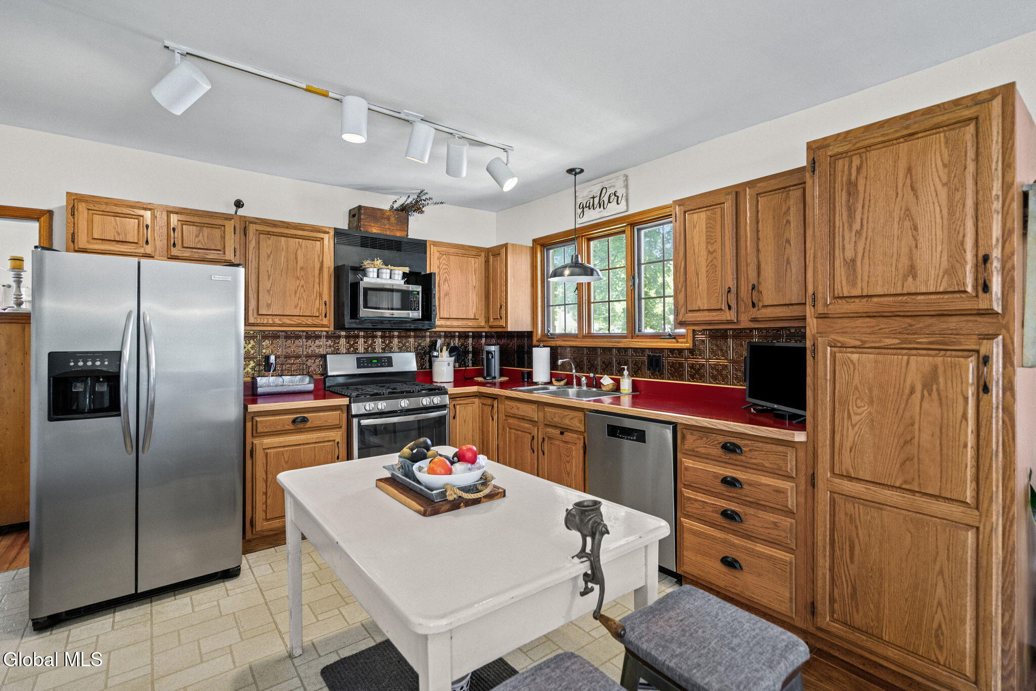 1176 Dean Street Schenectady NY 12309