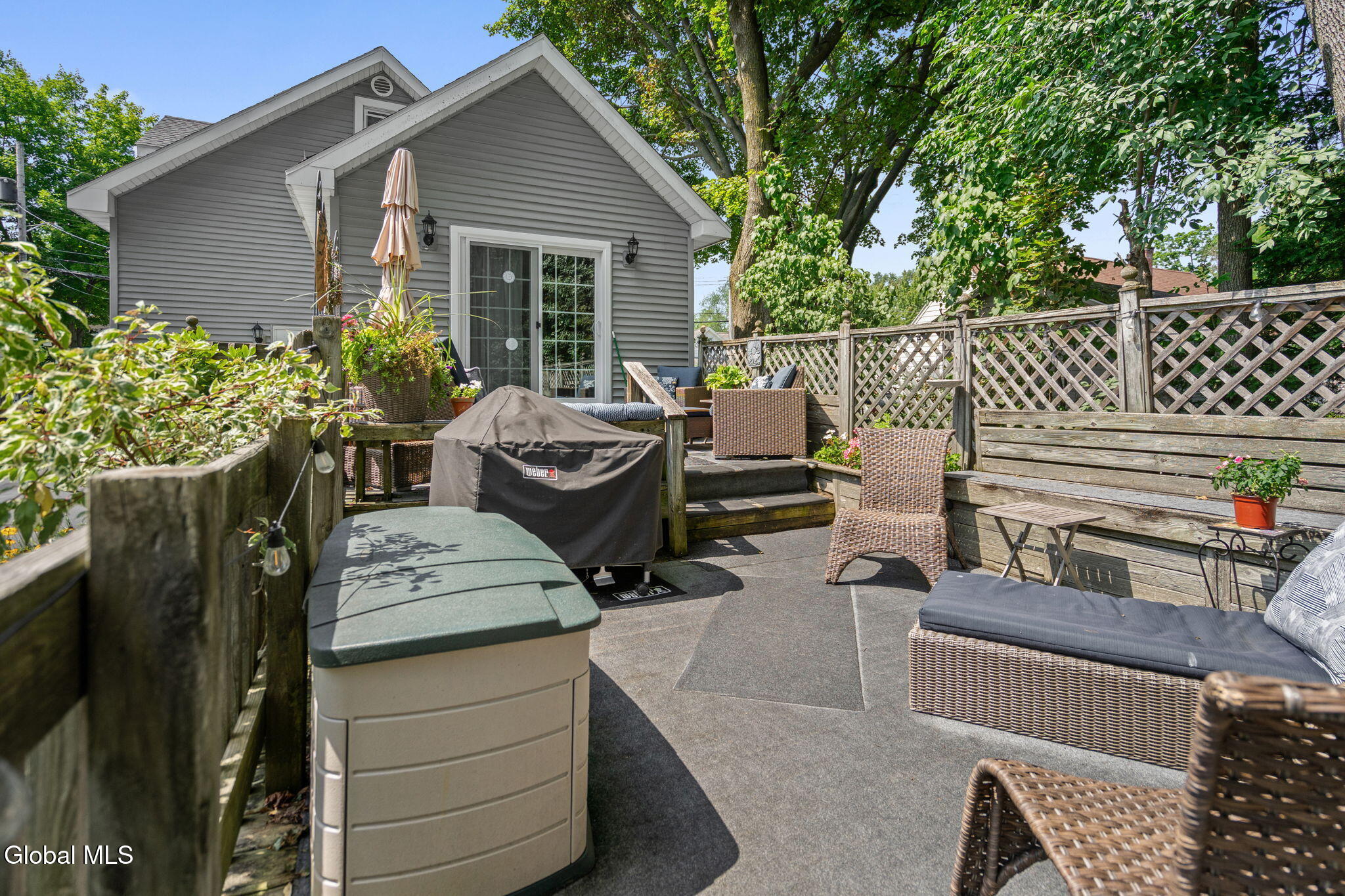 1176 Dean Street Schenectady NY 12309