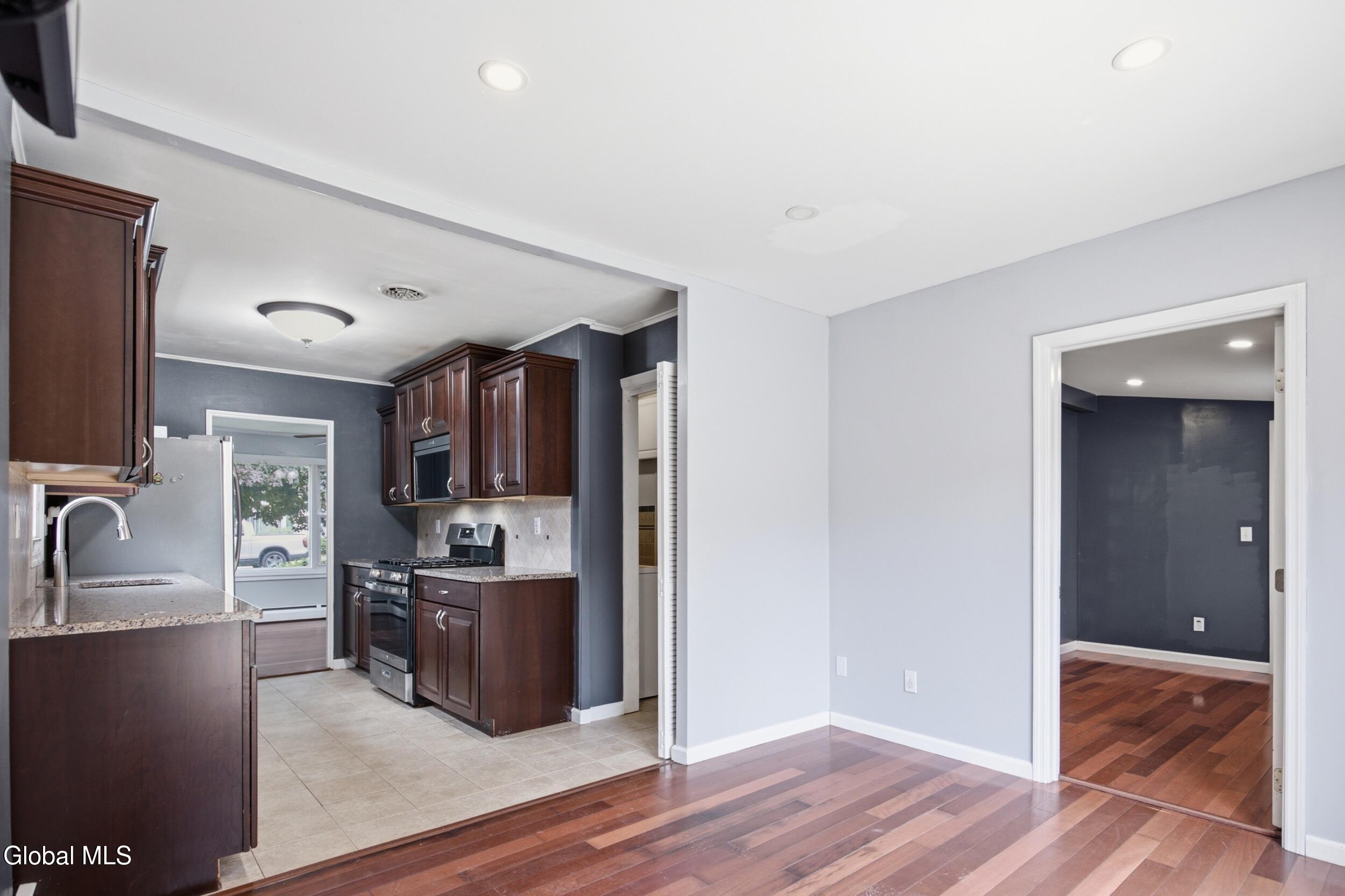 9 Mayhall Street Colonie NY 12205