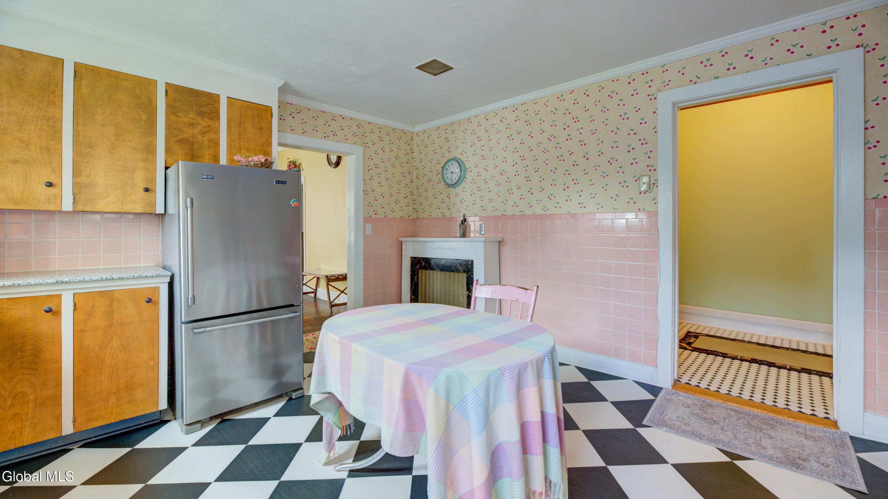 112 Pleasant Avenue Johnstown NY 12095