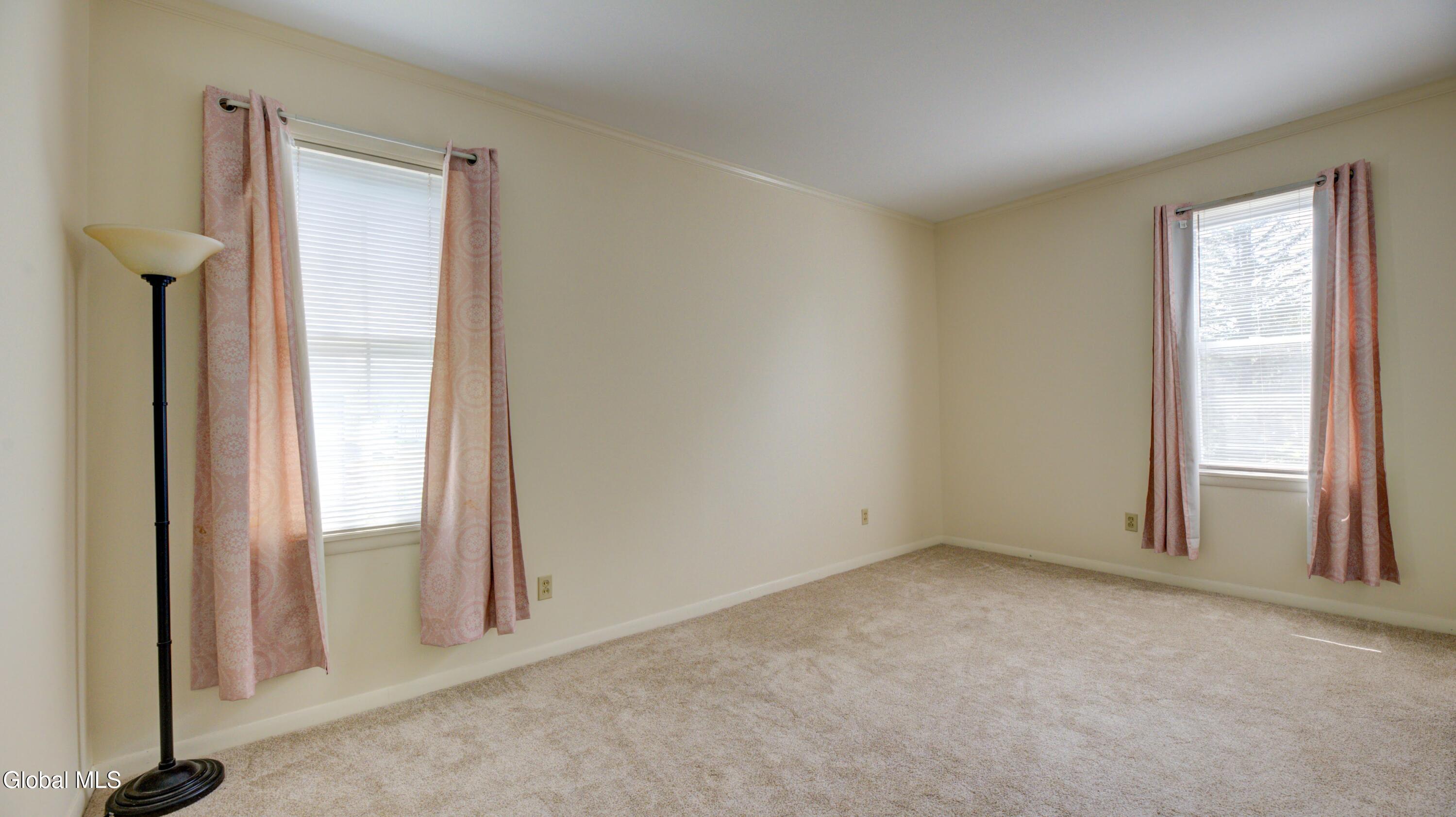 112 Pleasant Avenue Johnstown NY 12095