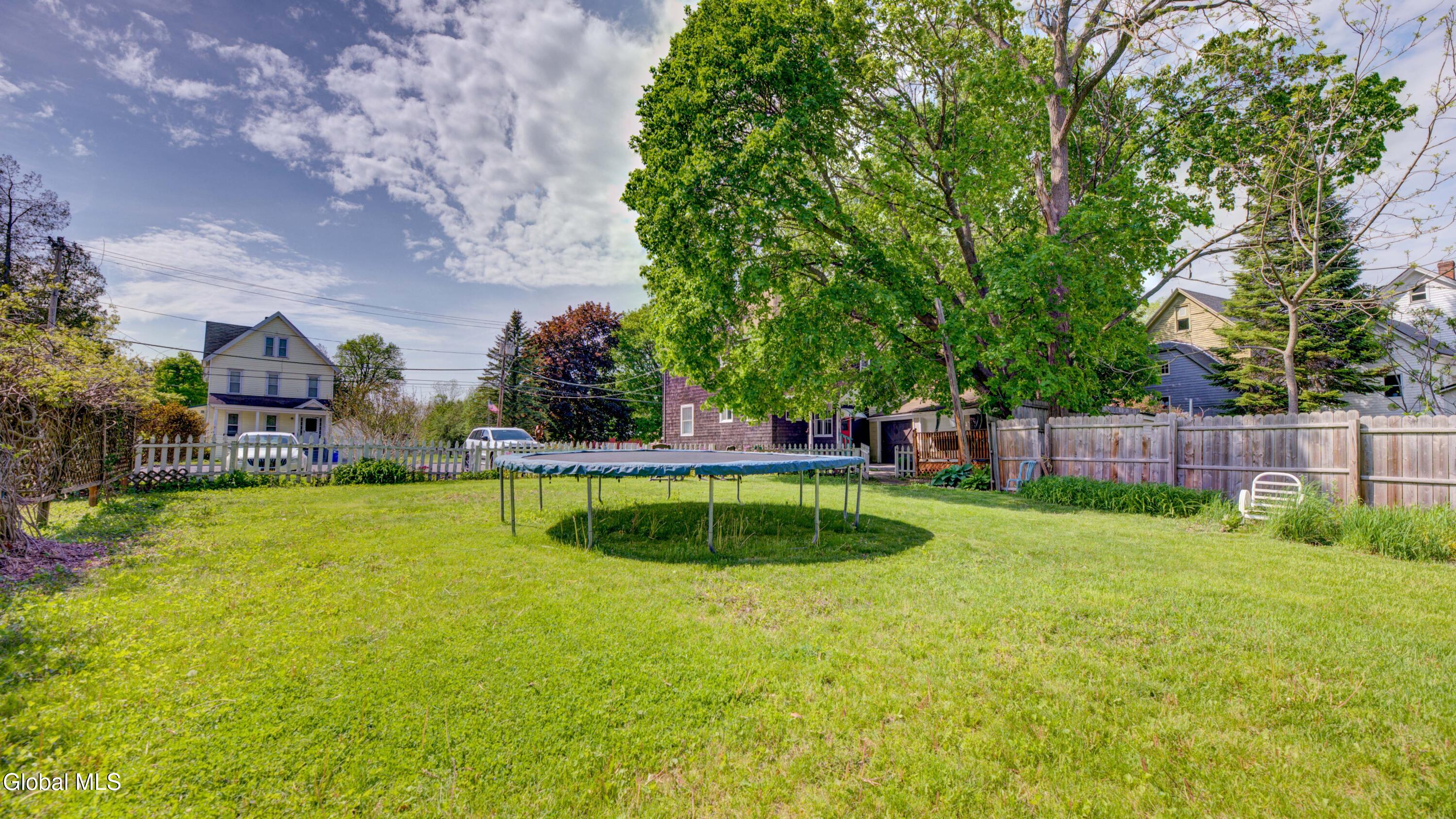 112 Pleasant Avenue Johnstown NY 12095