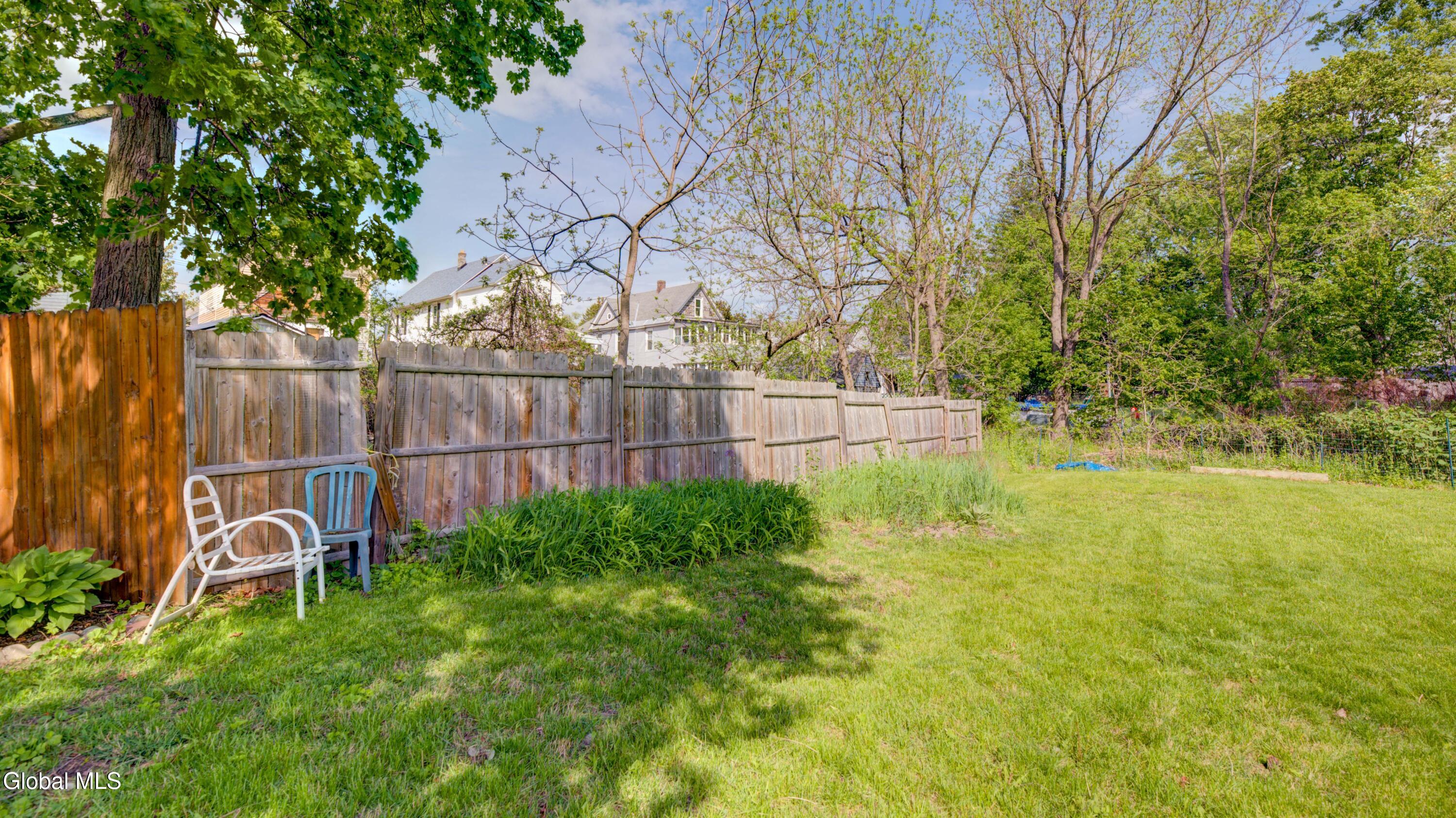 112 Pleasant Avenue Johnstown NY 12095
