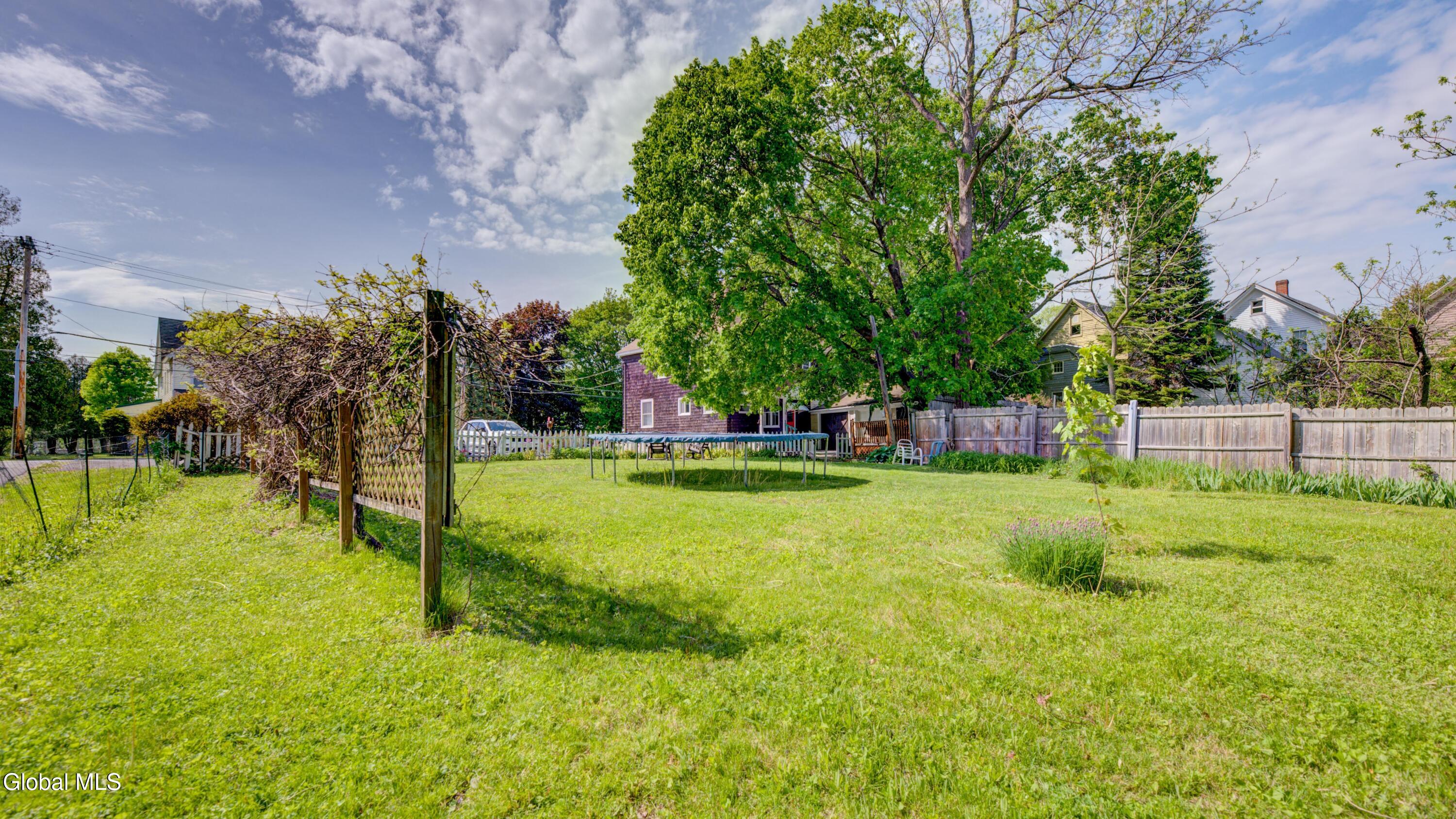 112 Pleasant Avenue Johnstown NY 12095