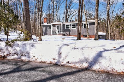 55 Country Colony Road Queensbury NY 12804