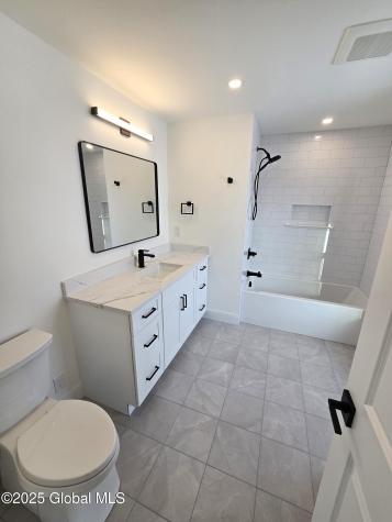 3 Faulkner Drive Halfmoon NY 12188
