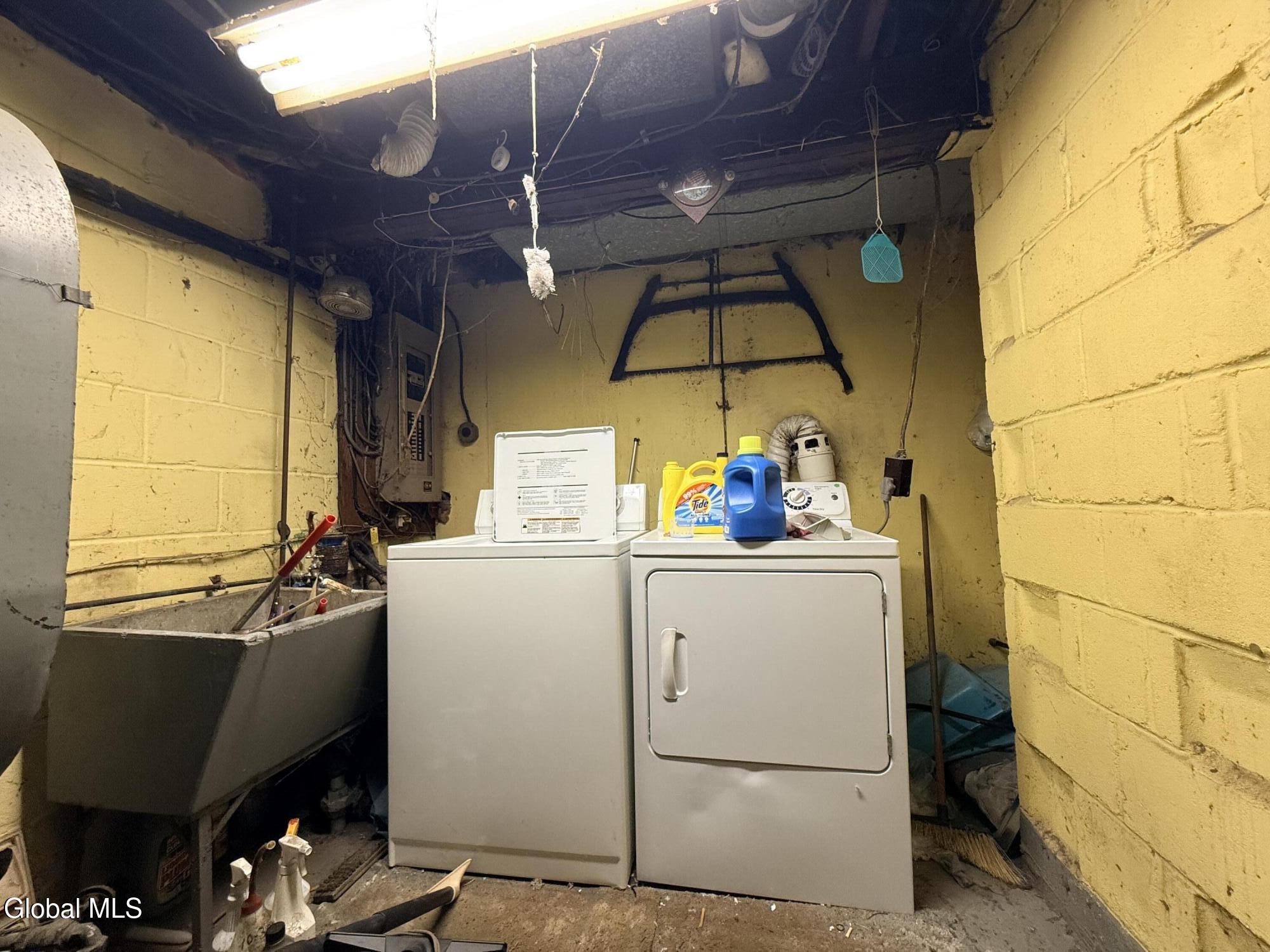 124 W State St Extension Gloversville NY 12078