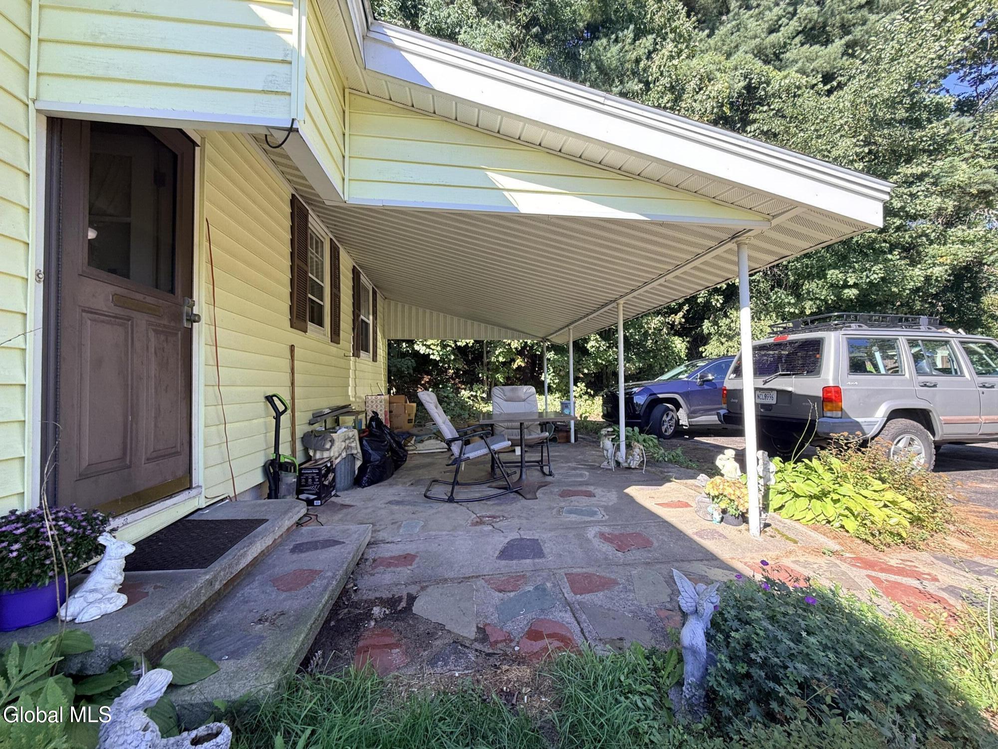 124 W State St Extension Gloversville NY 12078