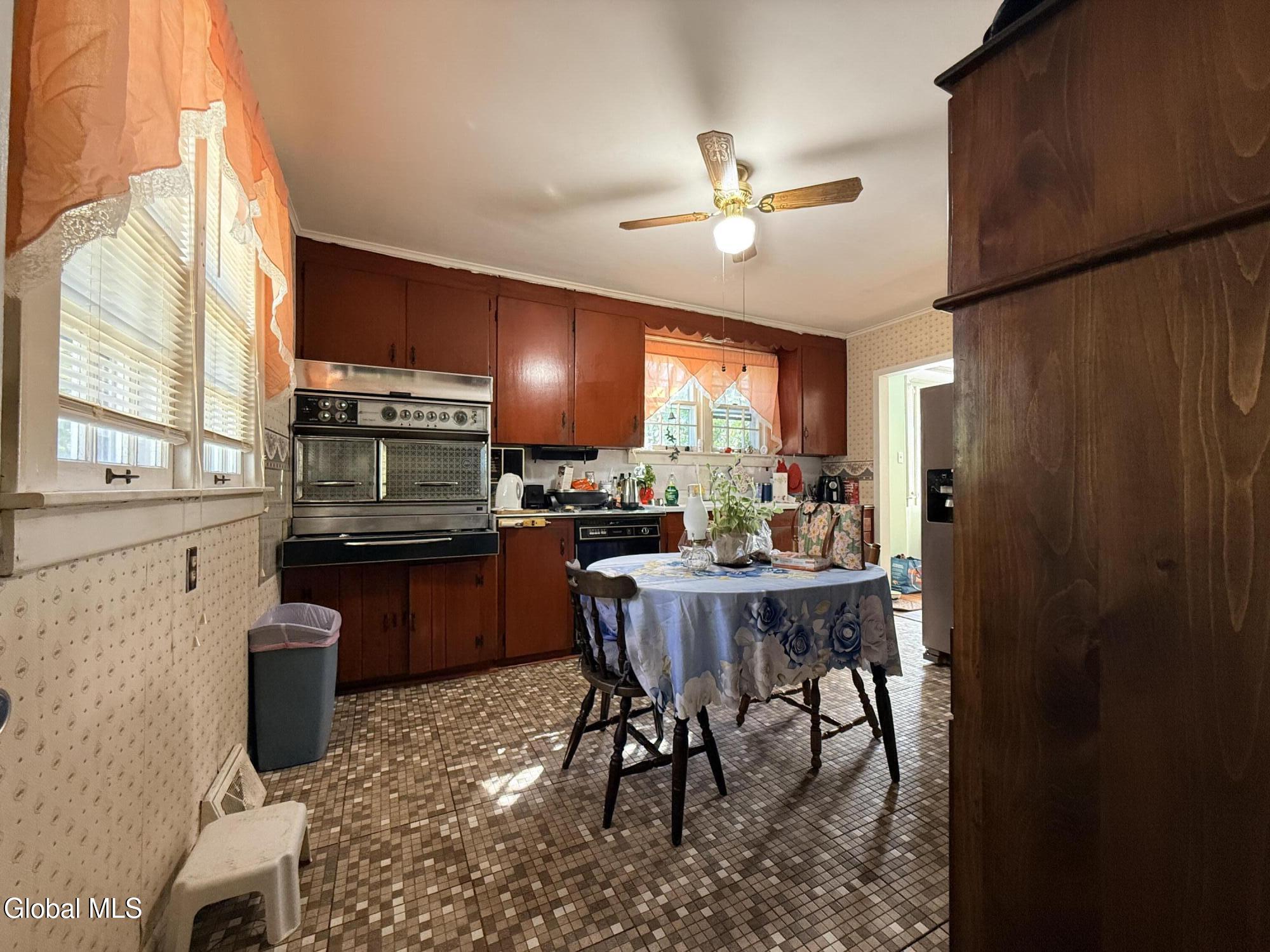 124 W State St Extension Gloversville NY 12078