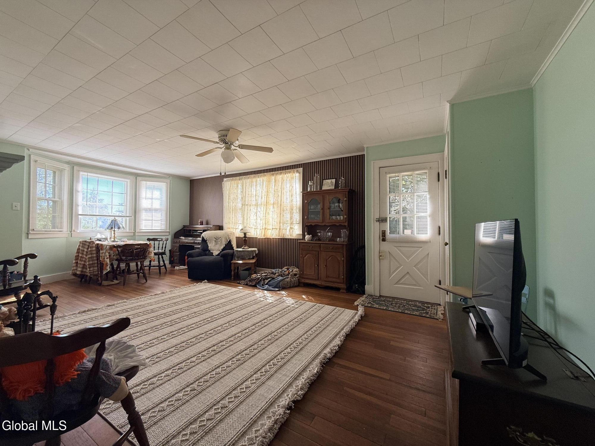 124 W State St Extension Gloversville NY 12078