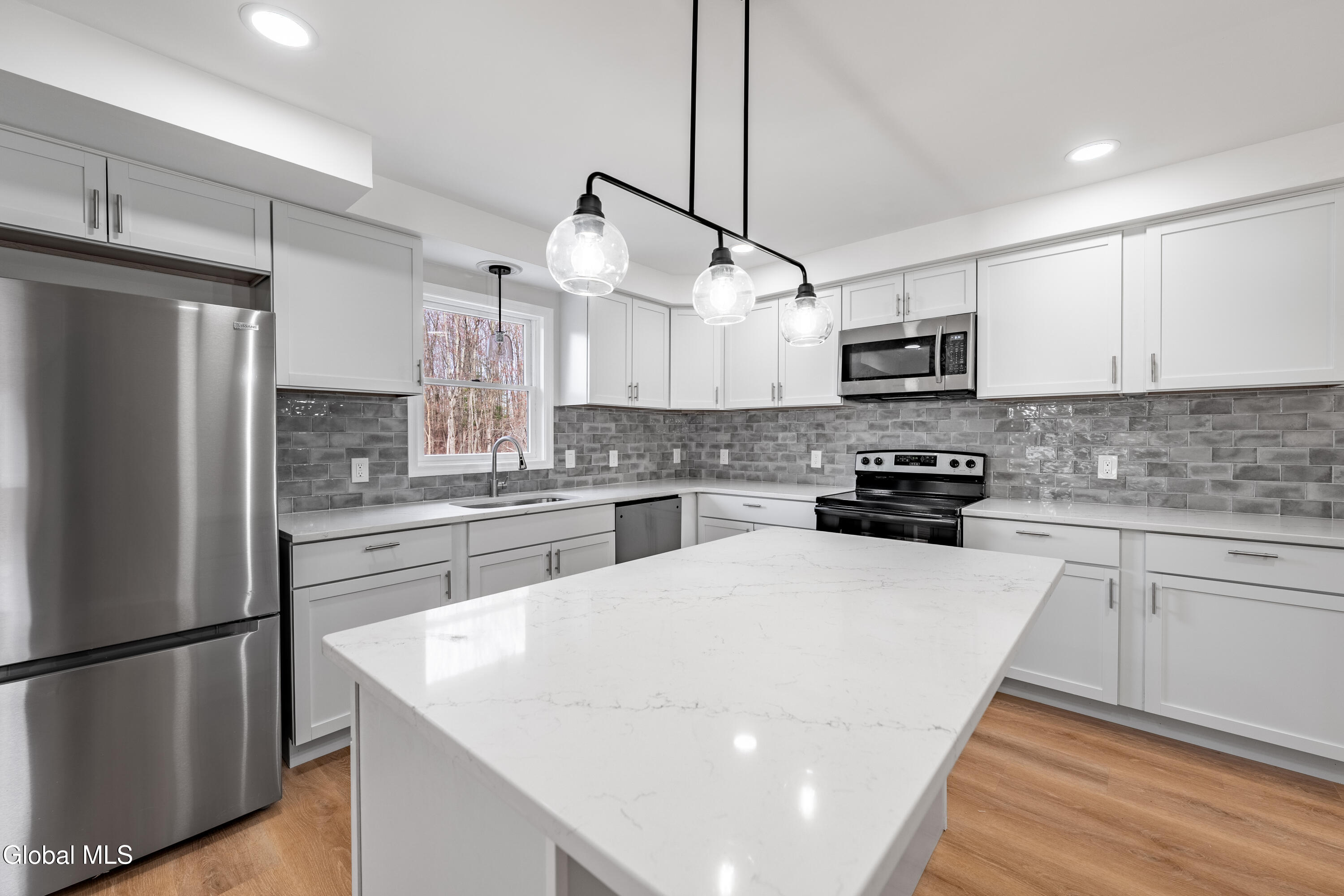 14 Fiddlers Lane Averill Park NY 12018