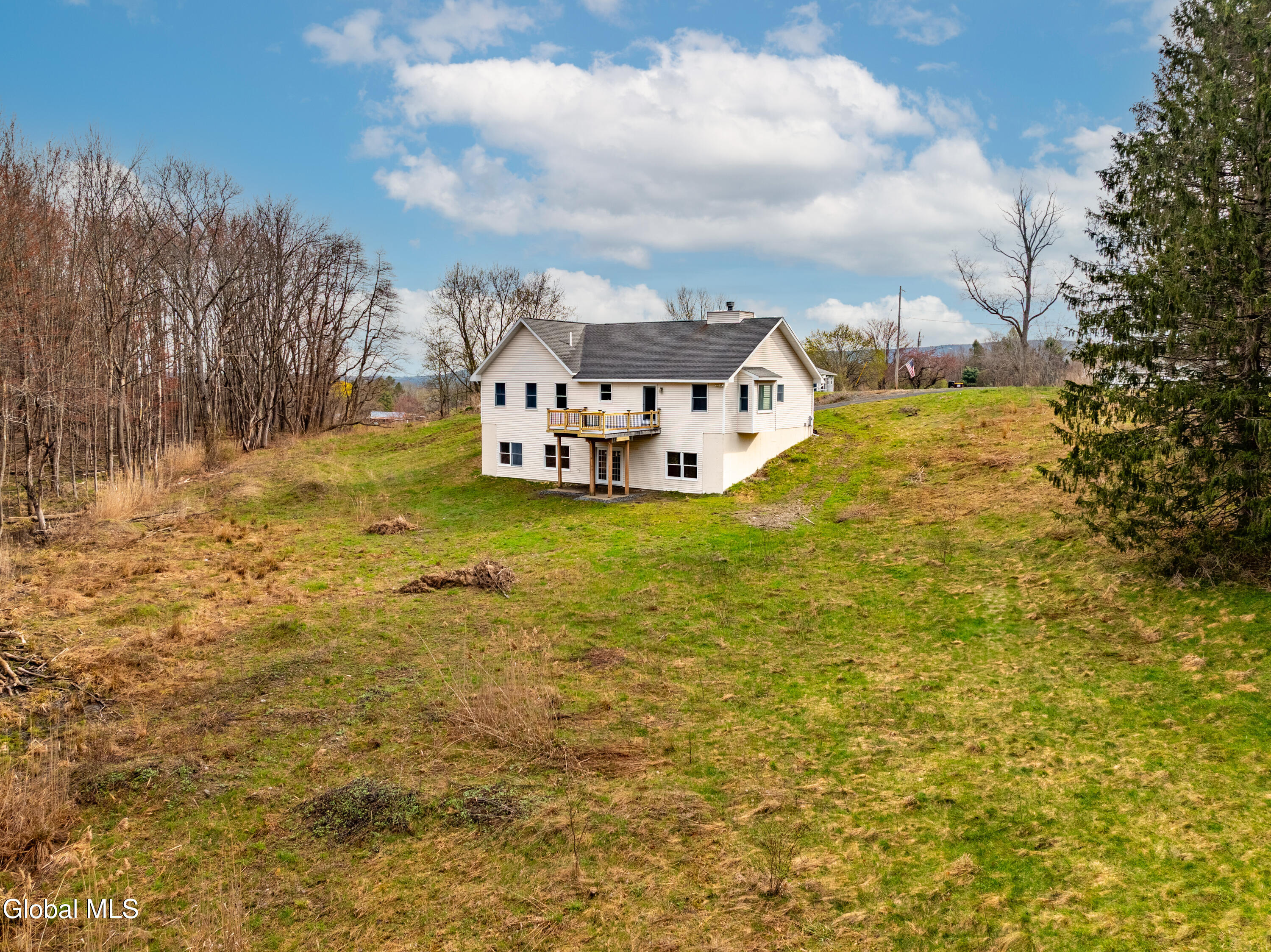 14 Fiddlers Lane Averill Park NY 12018