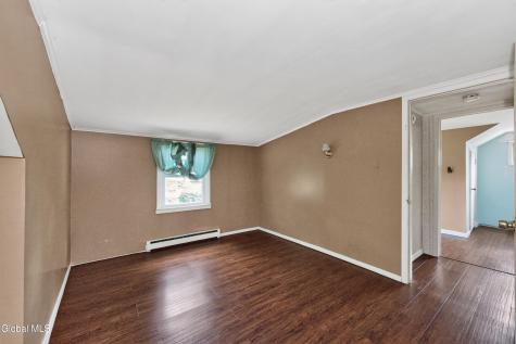 1048 Inner Drive Schenectady NY 12303