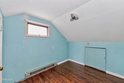 1048 Inner Drive Schenectady NY 12303