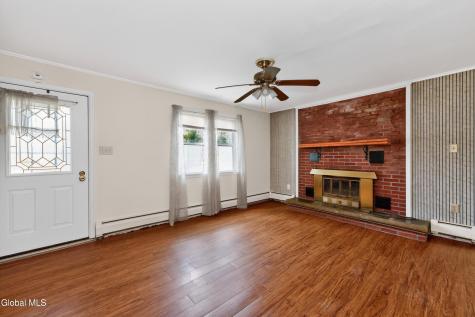 1048 Inner Drive Schenectady NY 12303