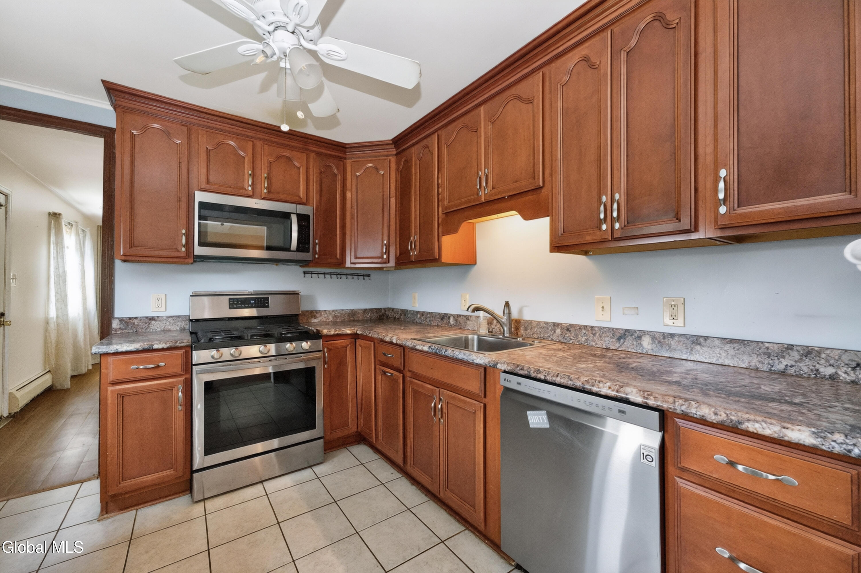 1048 Inner Drive Schenectady NY 12303