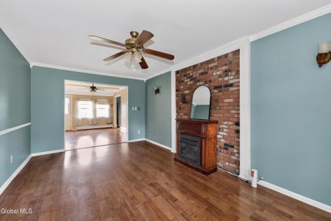 1048 Inner Drive Schenectady NY 12303