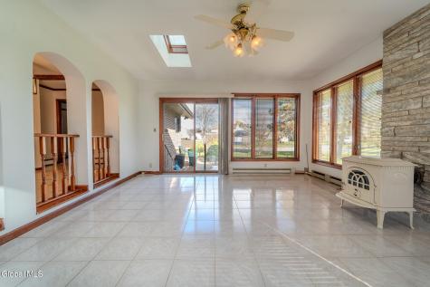 15 Huntleigh Drive Loudonville NY 12211