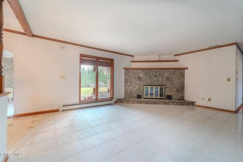 15 Huntleigh Drive Loudonville NY 12211