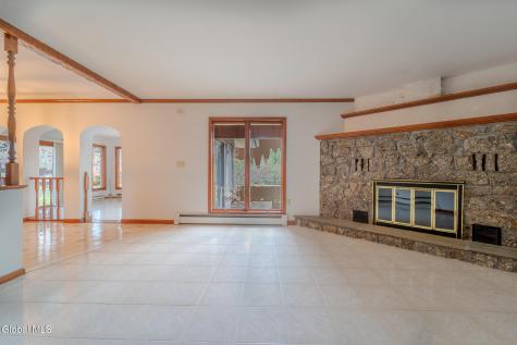 15 Huntleigh Drive Loudonville NY 12211