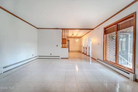 15 Huntleigh Drive Loudonville NY 12211