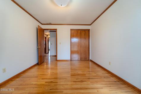 15 Huntleigh Drive Loudonville NY 12211