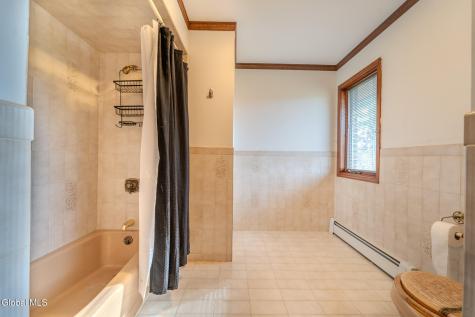 15 Huntleigh Drive Loudonville NY 12211