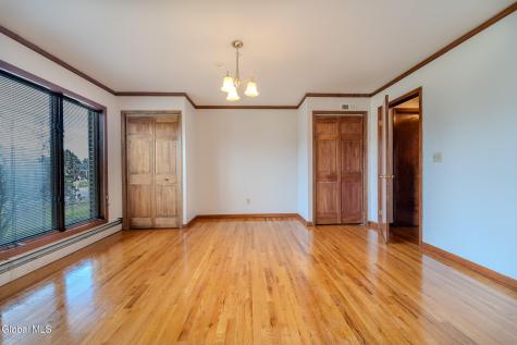 15 Huntleigh Drive Loudonville NY 12211