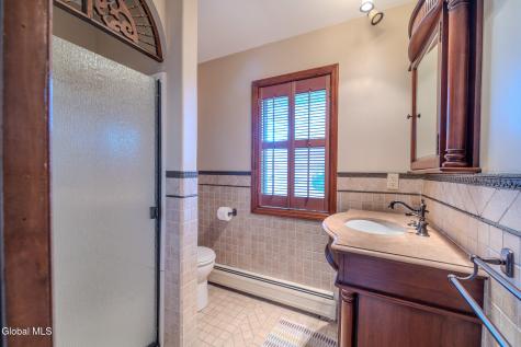 15 Huntleigh Drive Loudonville NY 12211