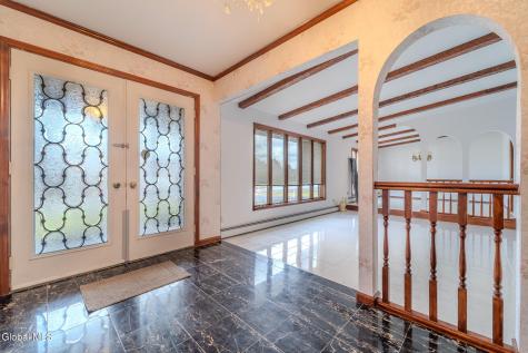 15 Huntleigh Drive Loudonville NY 12211