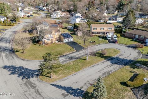 15 Huntleigh Drive Loudonville NY 12211