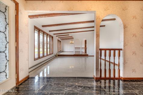 15 Huntleigh Drive Loudonville NY 12211