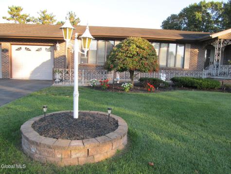 15 Huntleigh Drive Loudonville NY 12211