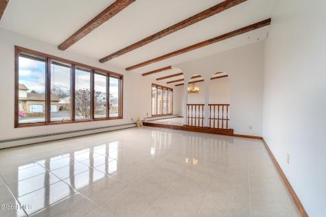 15 Huntleigh Drive Loudonville NY 12211