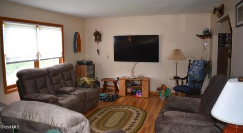 13 Herald Drive Queensbury NY 12804