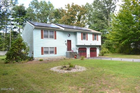 13 Herald Drive Queensbury NY 12804