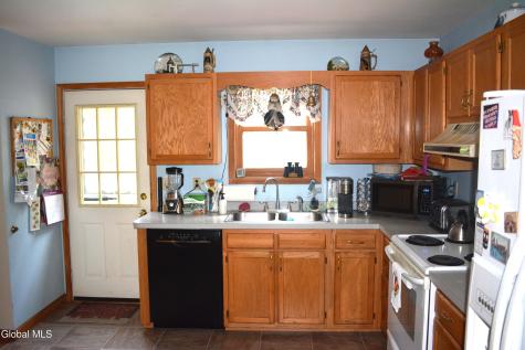 13 Herald Drive Queensbury NY 12804