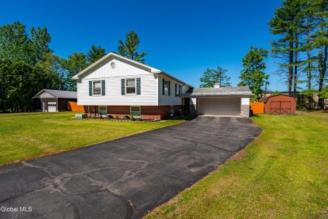 10 Merritt Road Queensbury NY 12804