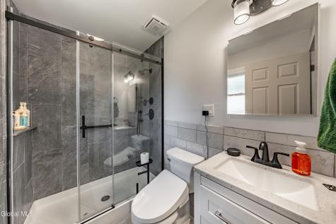 10 Merritt Road Queensbury NY 12804