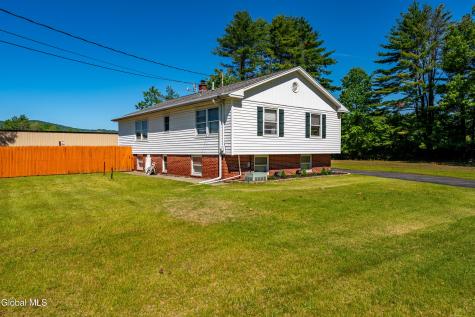 10 Merritt Road Queensbury NY 12804
