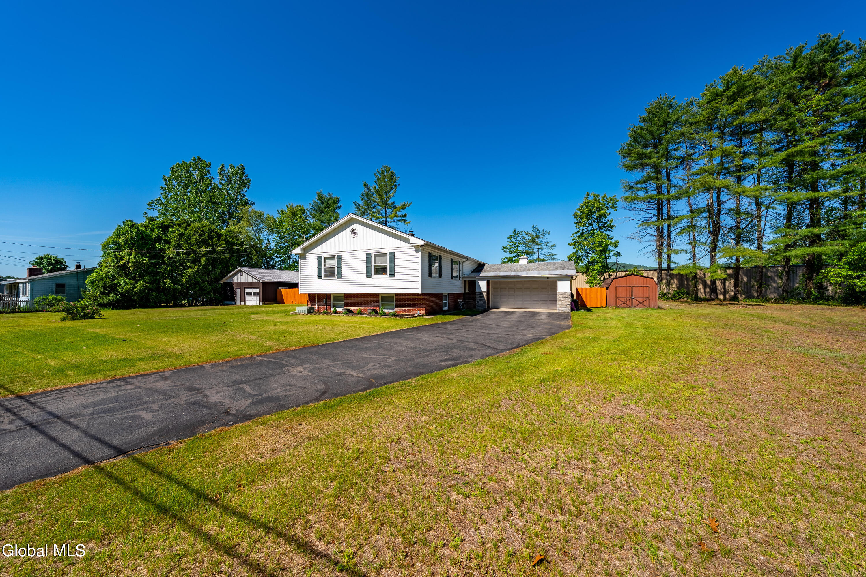 10 Merritt Road Queensbury NY 12804